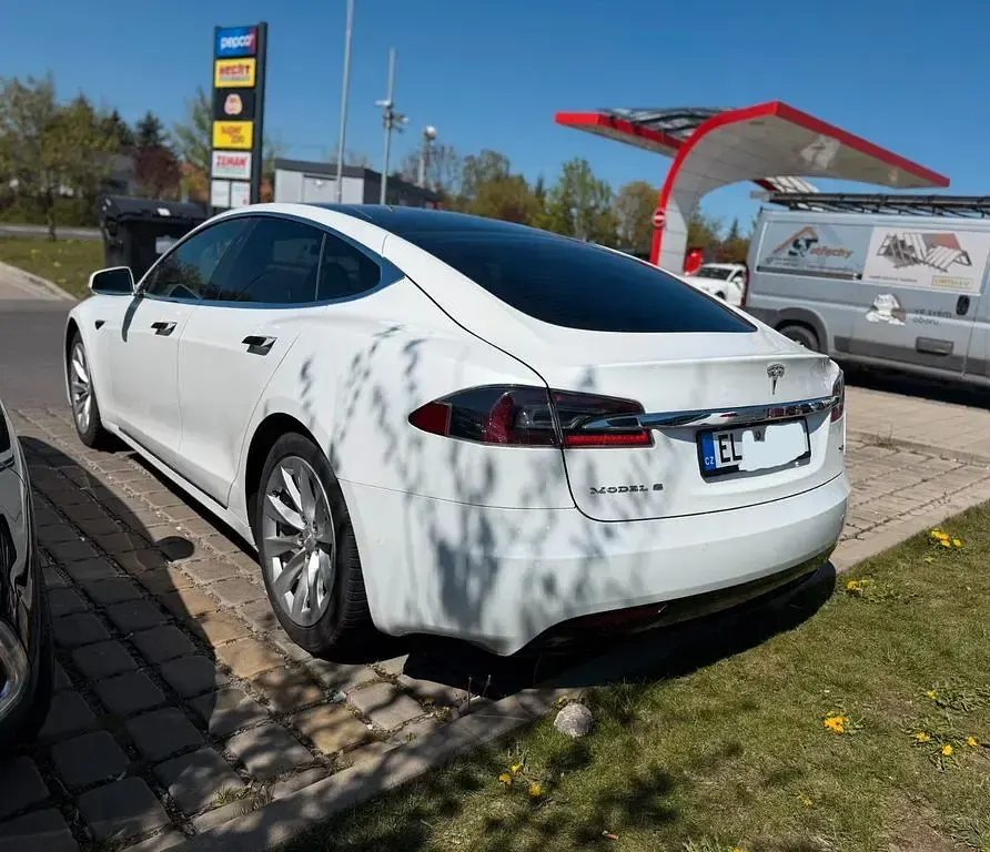 Second-hand Tesla Model S 244 kW (332 CP) 2017 Alb Hatchback