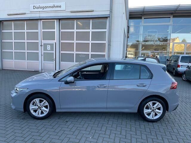 Gebraucht VW Golf VIII R 116 PS (85 kW) 2024 Grau (mondsteingrau) Limousine