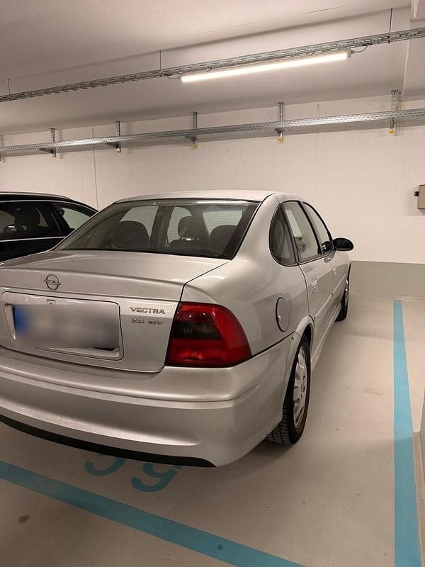 Gebraucht Opel Vectra 136 PS (100 kW) 2000 Silber Limousine