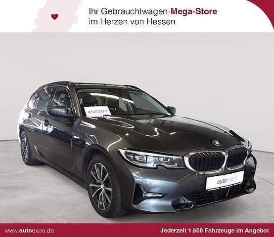 Mineralgrau metallic Gebraucht 2020 BMW 330 Sport Line Kombi | 22.690 € (Guter Preis) - Bild 1/4