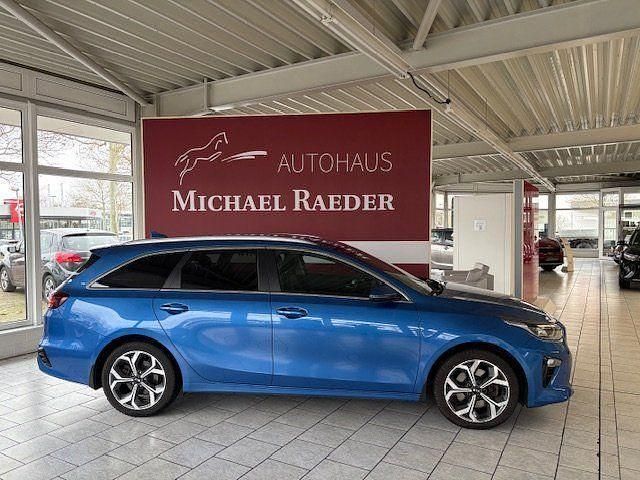(b3l) blue flame m Gebraucht 2020 Kia Ceed Sportswagon Spirit Kombi | 17.850 € (Fairer Preis) - Bild 1/4
