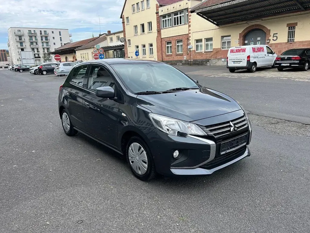 Gebraucht Mitsubishi Space Star 71 PS (52 kW) 2024 Basaltgrau Kleinwagen