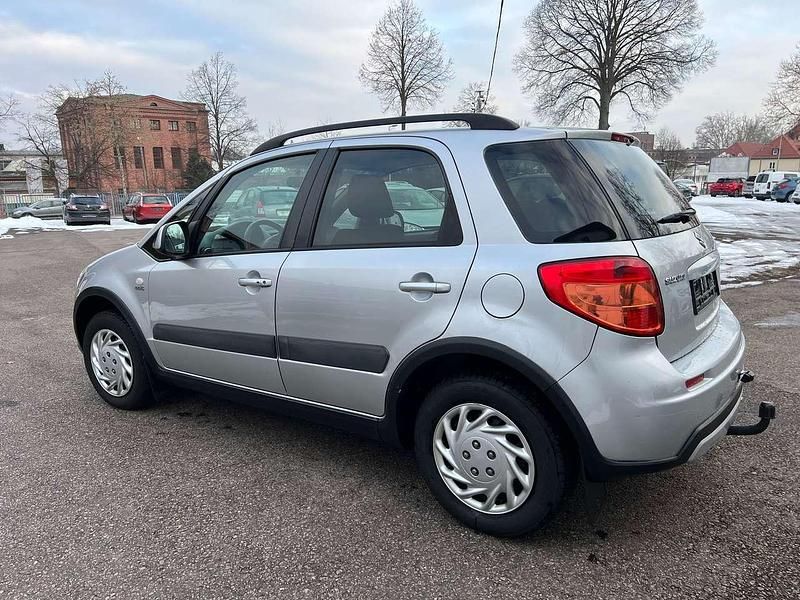Gebraucht Suzuki SX4 Club 135 PS (99 kW) 2010 Silber SUV