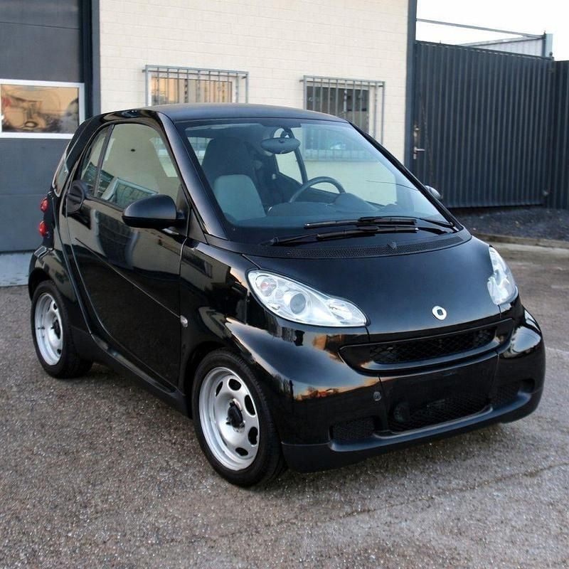 Gebraucht Smart ForTwo Coupé 61 PS (44 kW) 2011 Schwarz Coupé