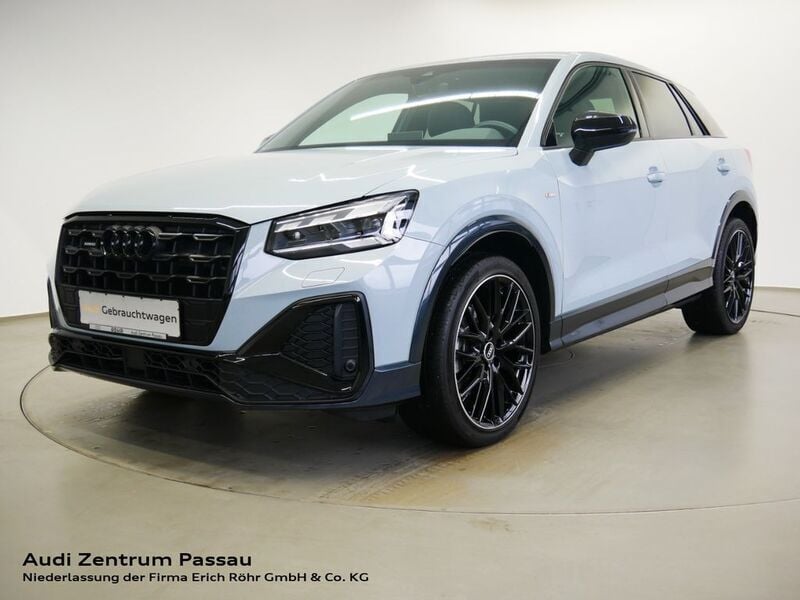 Pfeilgrau perleffekt Gebraucht 2021 Audi Q2 S-Line SUV | 33.900 € (Teuer) - Bild 1/4