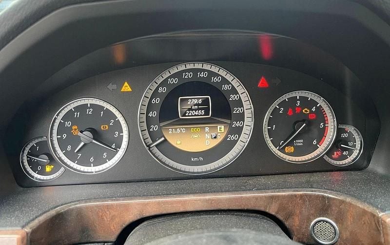 Usata Mercedes E300 231 CV (169 kW) 2012 Argento Station wagon