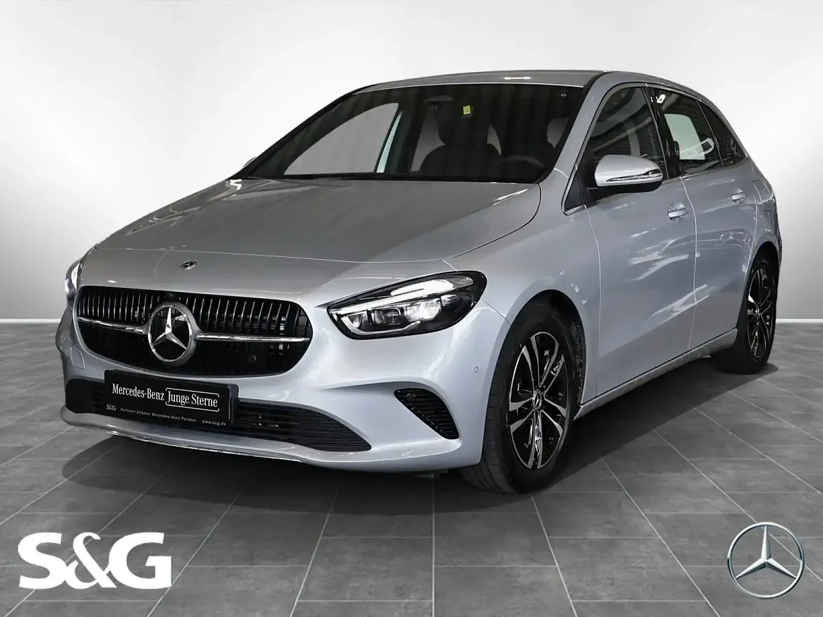 Gebraucht Mercedes B200 Progressive 163 PS (119 kW) 2025 Kleinwagen