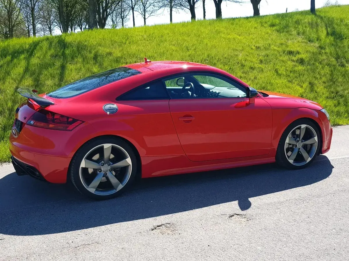 Używany Audi TT RS 340 KM (250 kW) 2010 Czerwony Coupe