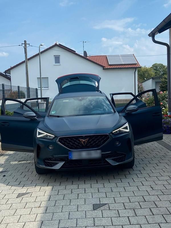 Blau Gebraucht 2023 Cupra Formentor VZ SUV | 33.499 € (Fairer Preis) - Bild 1/4