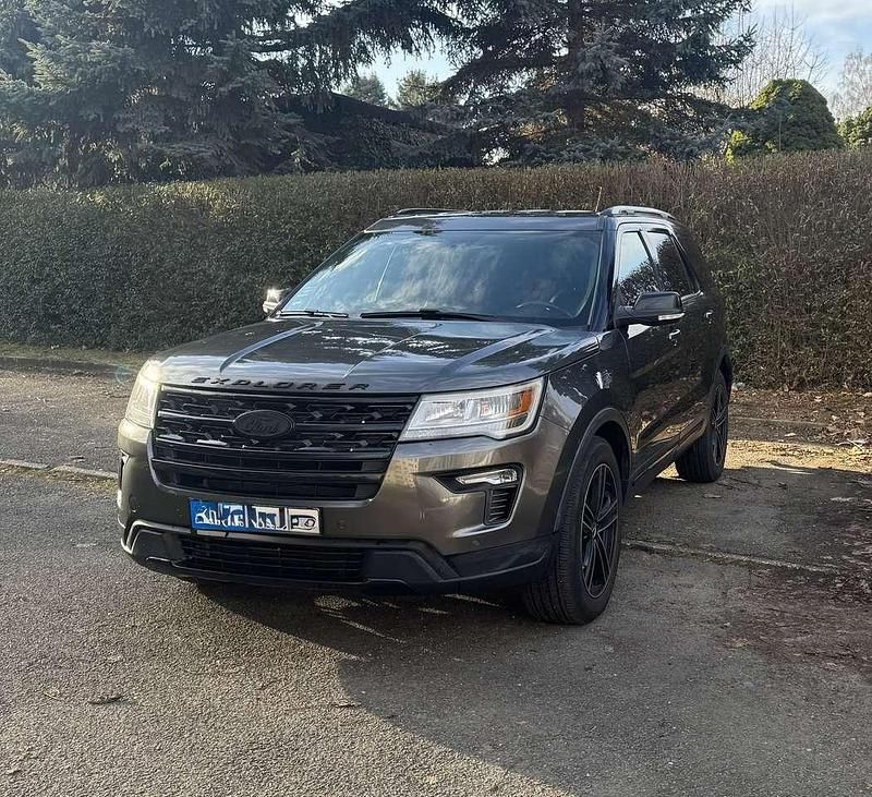 Gebraucht Ford Explorer 204 PS (150 kW) 2018 Grau SUV