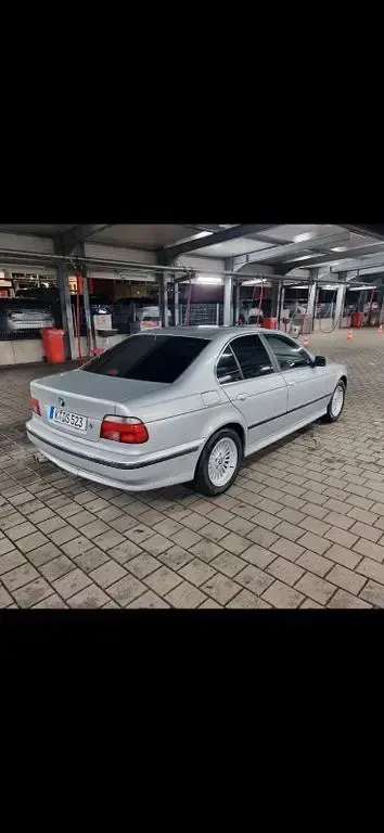 Gebraucht BMW 523 170 PS (125 kW) 2000 Silber Limousine