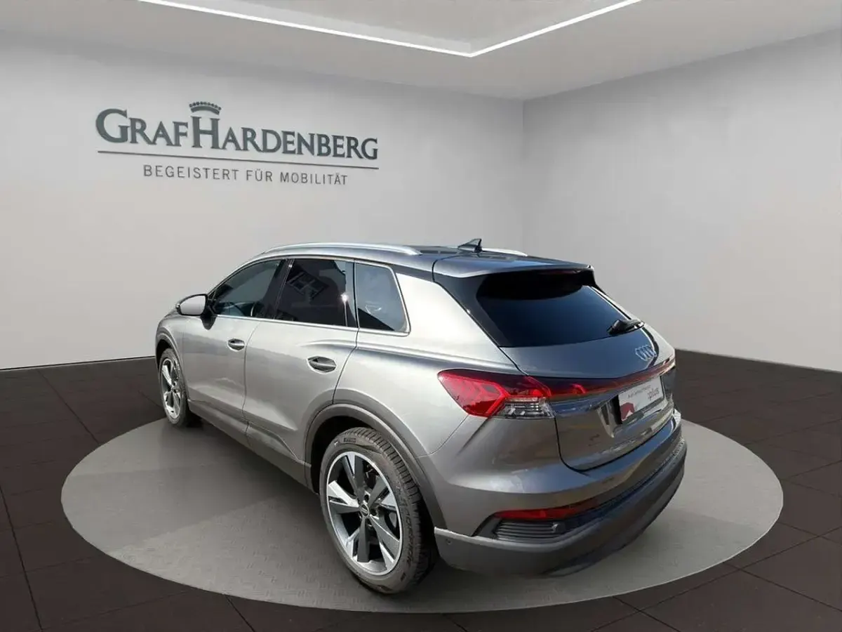 Second-hand Audi Q4 e-tron 150 kW (204 CP) 2023 Gri SUV