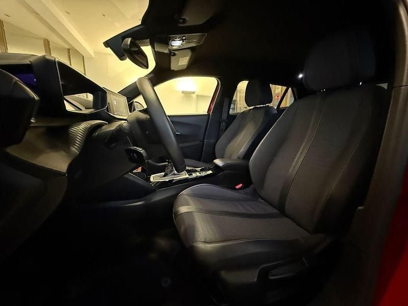 Gebraucht Peugeot 2008 Allure 131 PS (96 kW) 2023 Rot SUV