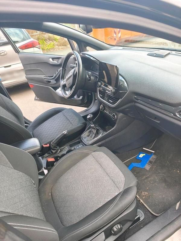 Gebraucht Ford Fiesta Active X 70 PS (51 kW) 2020 Schwarz Kleinwagen