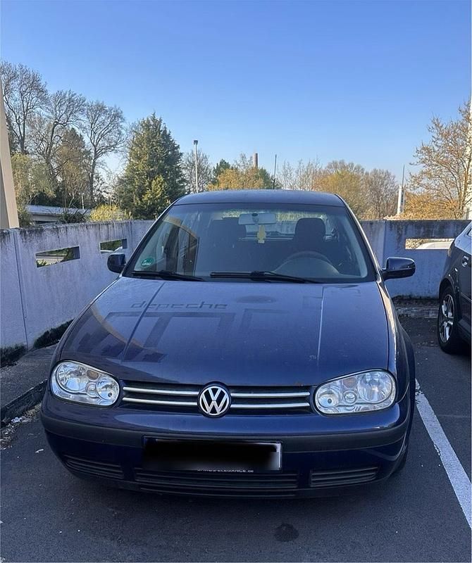 Blau Gebraucht 2002 VW Golf IV Limousine | 600 € (Superpreis) - Bild 1/4