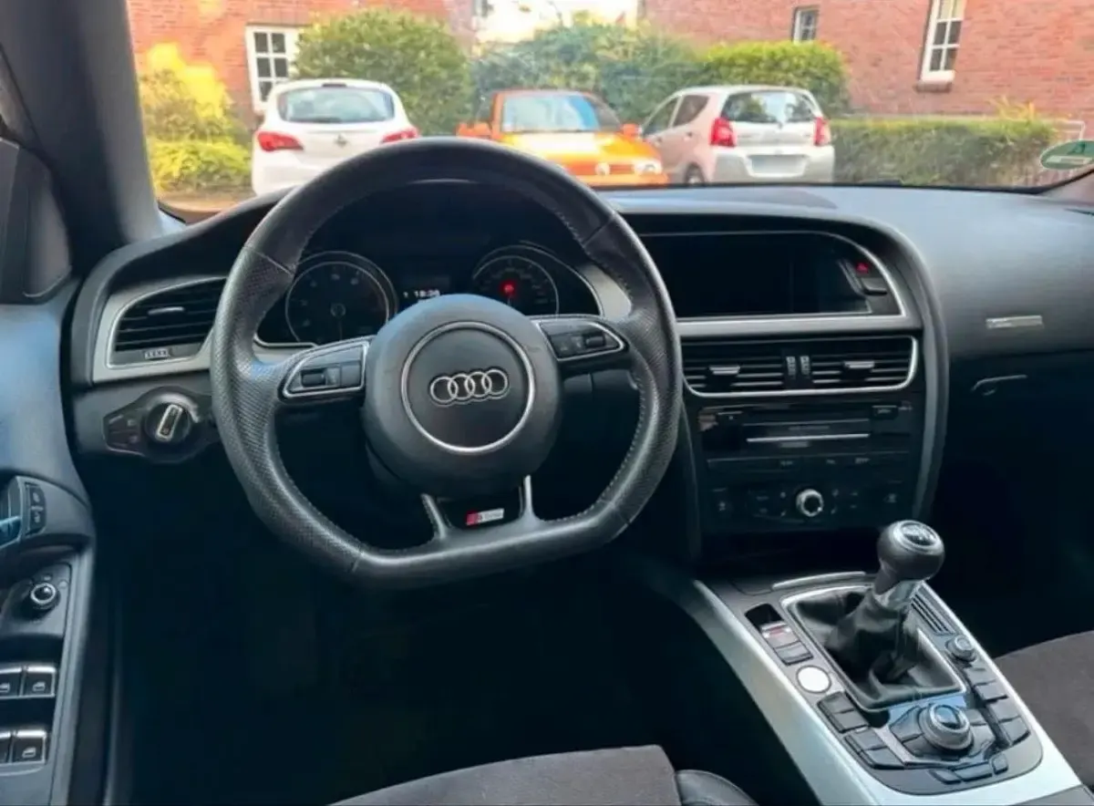 Gebraucht Audi A5 Cabriolet S-Line 170 PS (125 kW) 2012 Schwarz Cabrio