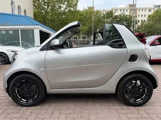 Gebraucht Smart ForTwo Electric Drive Brabus 60 kW (82 PS) 2021 Silber Cabrio