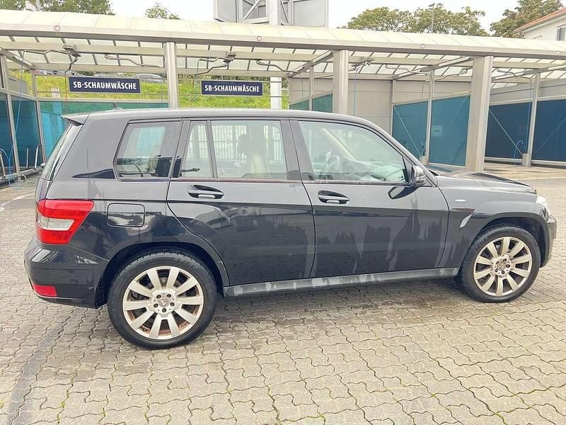 Gebraucht Mercedes GLK250 204 PS (150 kW) 2011 SUV