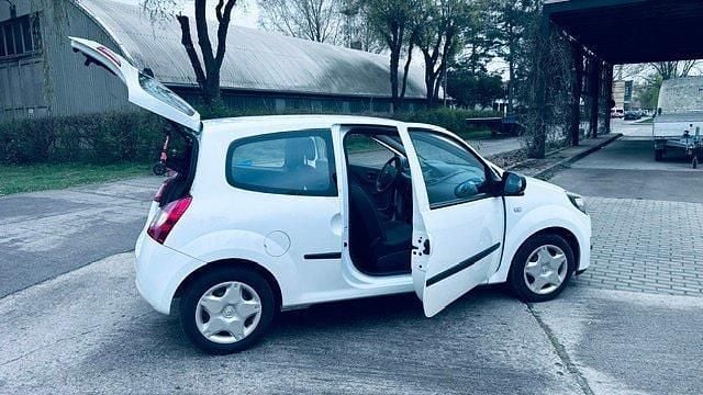 Second-hand Renault Twingo 75 CP (55 kW) 2013 Alb Hatchback