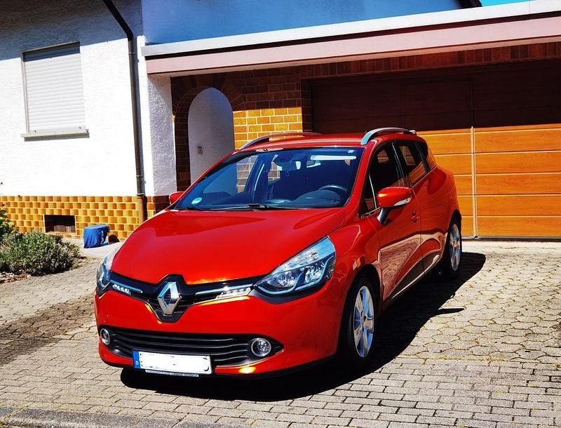 Rot Gebraucht 2014 Renault Clio IV Limousine | 5.900 € (Fairer Preis) - Bild 1/4