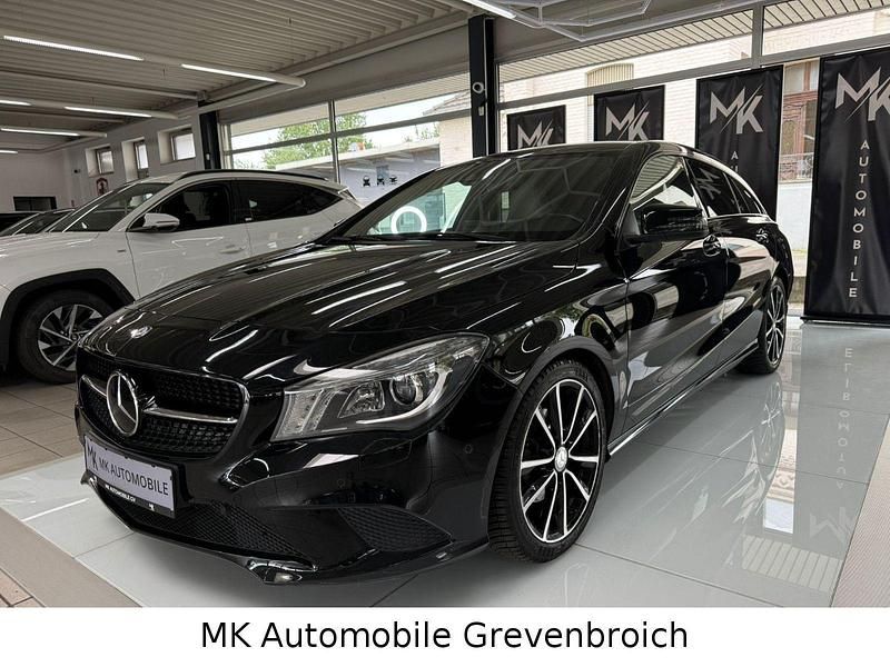 Schwarz Gebraucht 2015 Mercedes CLA200 Shooting Brake Kombi | 14.700 € (Guter Preis) - Bild 1/4