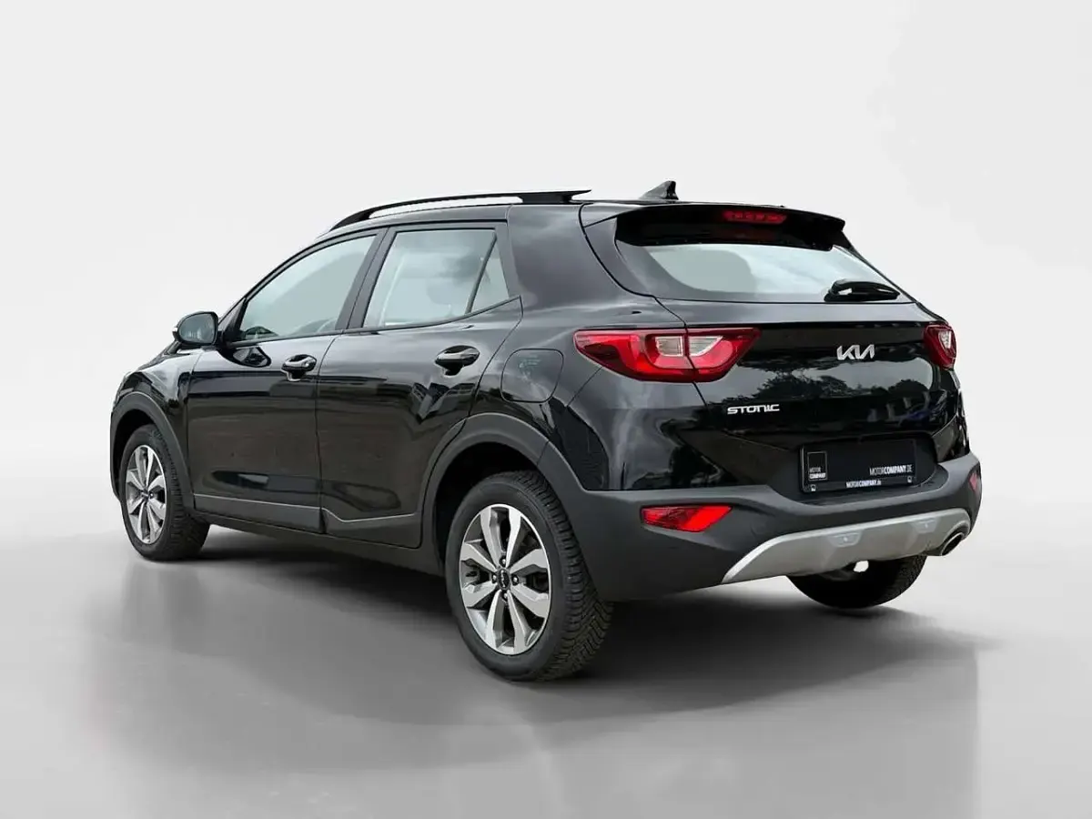 Gebraucht Kia Stonic 101 PS (74 kW) 2025 Schwarz SUV