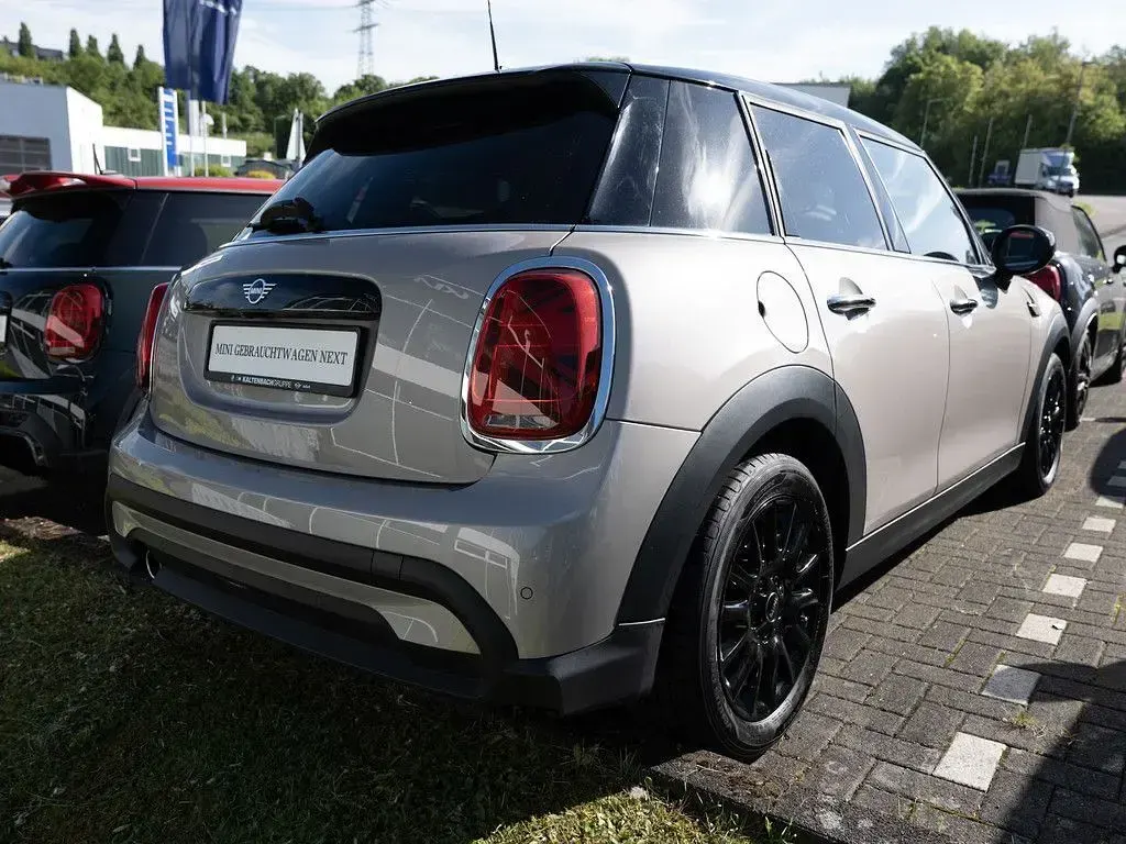 Gebraucht Mini Cooper Classic 136 PS (100 kW) 2023 Grau Kleinwagen