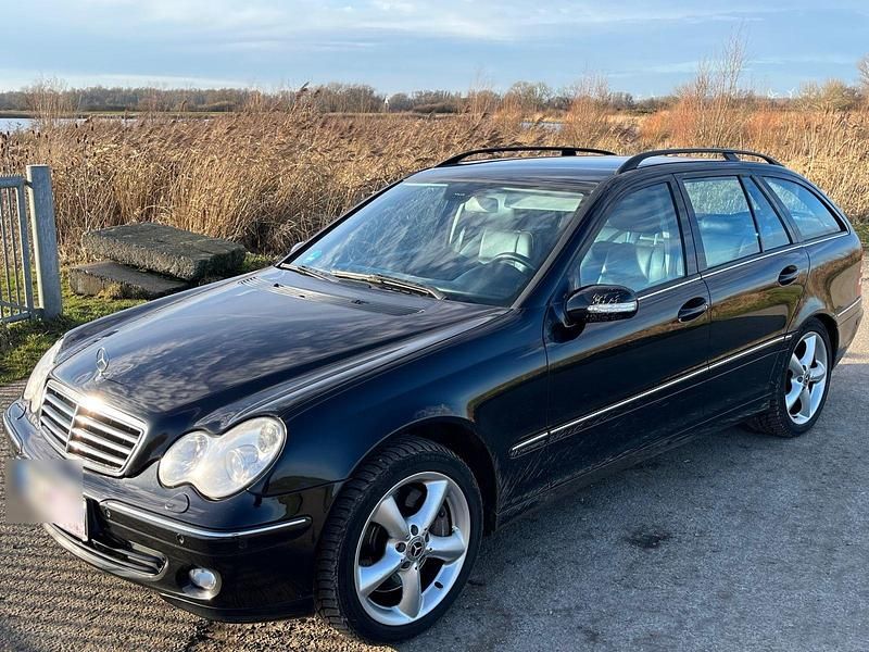Gebraucht Mercedes C200 Avantgarde 163 PS (119 kW) 2006 Schwarz Kombi