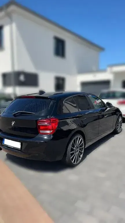 Gebraucht BMW 116 136 PS (100 kW) 2012 Schwarz Kleinwagen