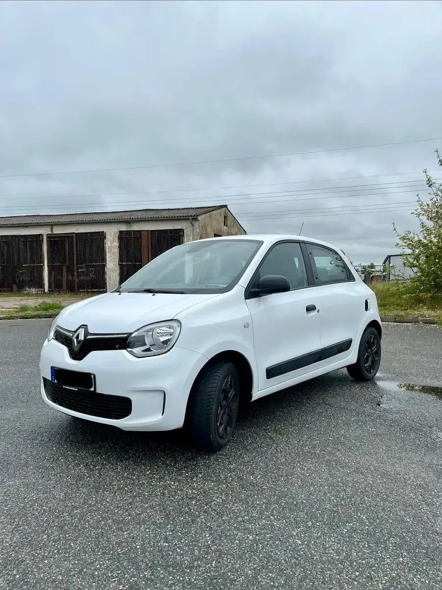 Gebraucht Renault Twingo Life 65 PS (47 kW) 2021 Weiß Kleinwagen