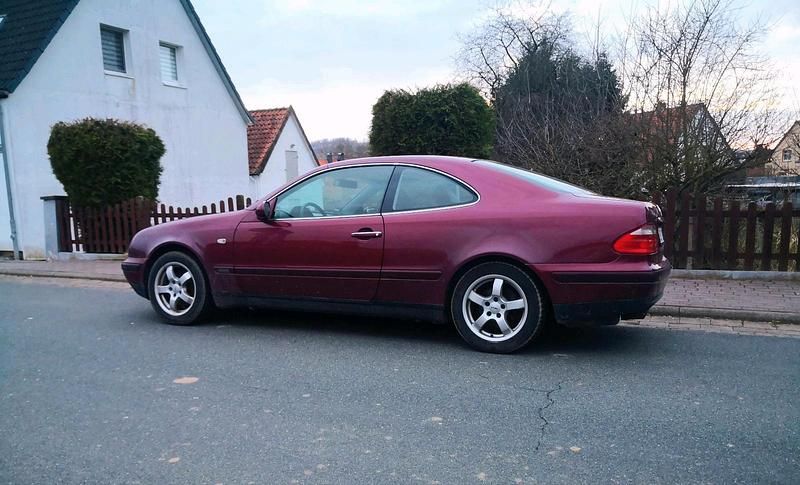 Gebraucht Mercedes CLK320 218 PS (160 kW) 1999 Rot Coupé