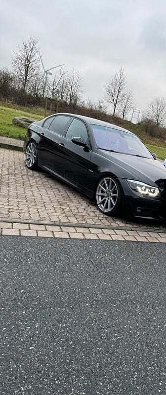 Schwarz Gebraucht 2025 BMW 325 M Sport Limousine | 8.000 € - Bild 1/4