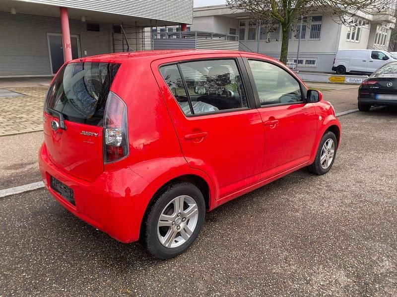 Gebraucht Subaru Justy Active 69 PS (50 kW) 2010 Rot Kleinwagen