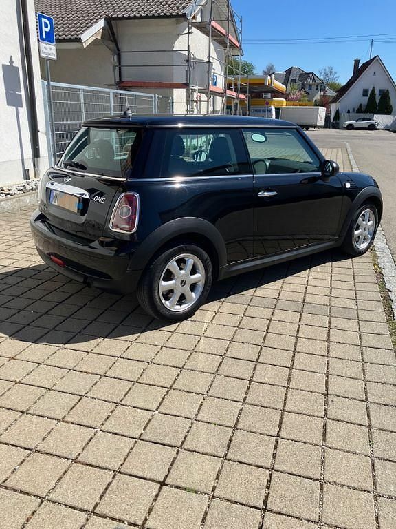 Second-hand Mini ONE 75 CP (55 kW) 2010 Negru Hatchback