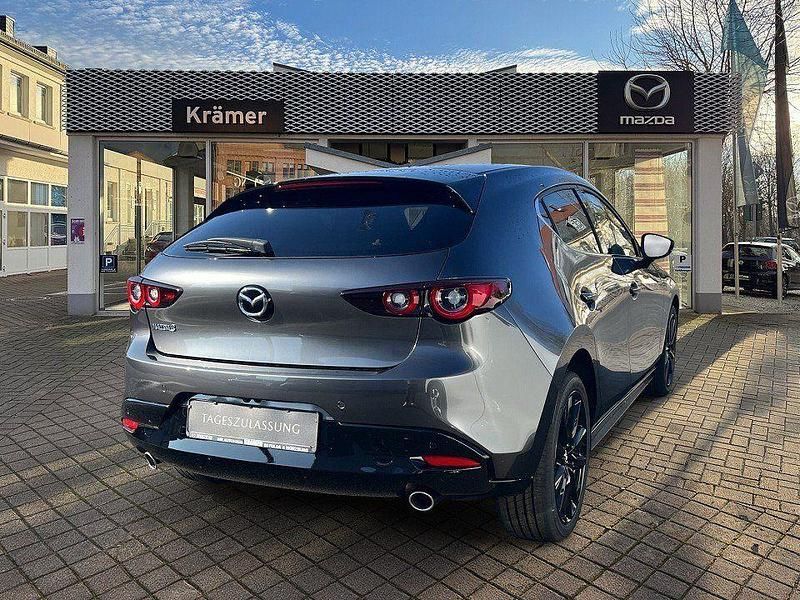 Neu Mazda 3 140 PS (102 kW) 2025 Grau Limousine