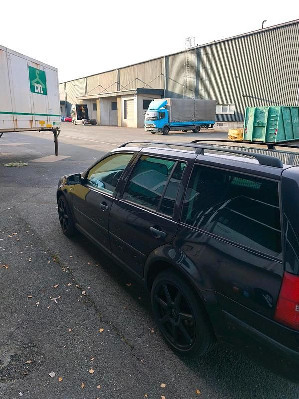 Schwarz Gebraucht 2004 VW Golf IV Kombi | 999 € (Guter Preis) - Bild 1/4