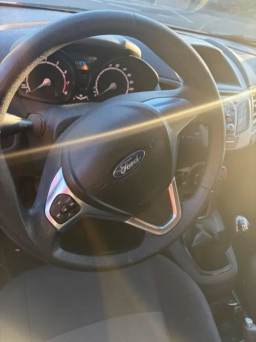 Gebraucht Ford Fiesta SYNC Edition 60 PS (44 kW) 2015 Weiß Kleinwagen