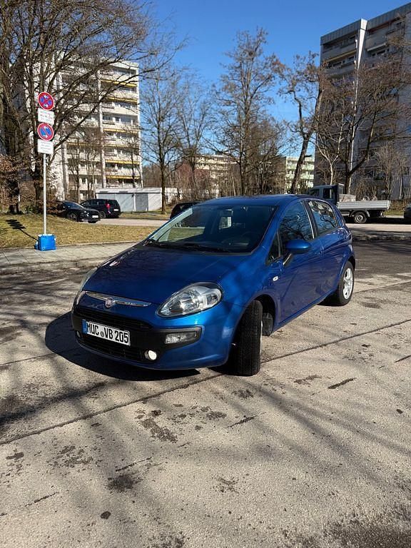 Gebraucht Fiat Punto Evo Dynamic 69 PS (50 kW) 2010 Blau Kleinwagen