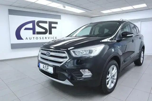 Grau Gebraucht 2018 Ford Kuga ST-Line SUV | 17.450 € (Fairer Preis) - Bild 1/2