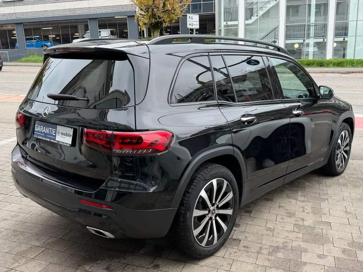 Gebraucht Mercedes GLB220 190 PS (139 kW) 2023 Schwarz SUV