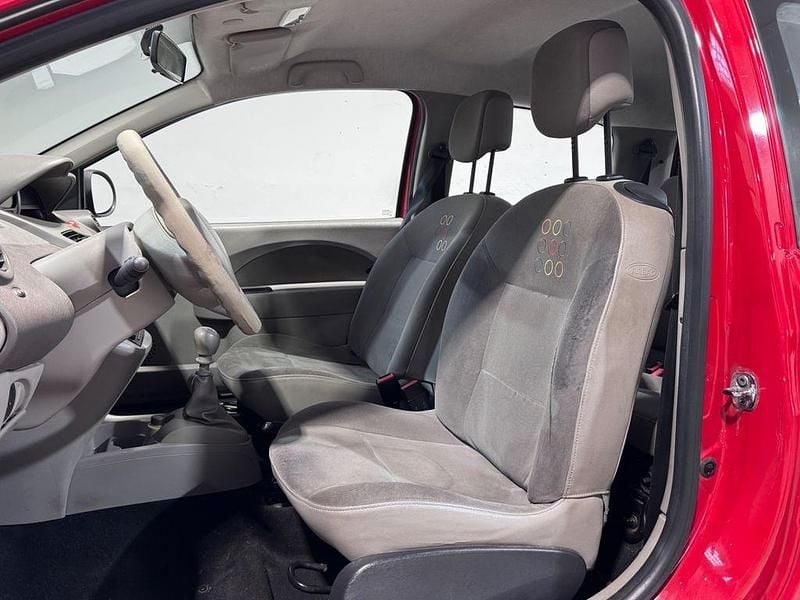 Gebraucht Renault Twingo 76 PS (55 kW) 2010 Rot Kleinwagen