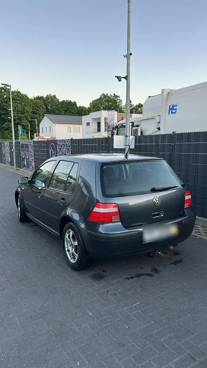 Używany VW Golf IV 75 KM (55 kW) 2002 Szary Hatchback