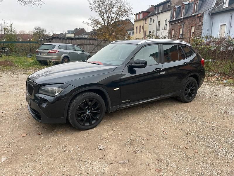 Schwarz Gebraucht 2010 BMW X1 SUV | 4.600 € (Guter Preis) - Bild 1/4