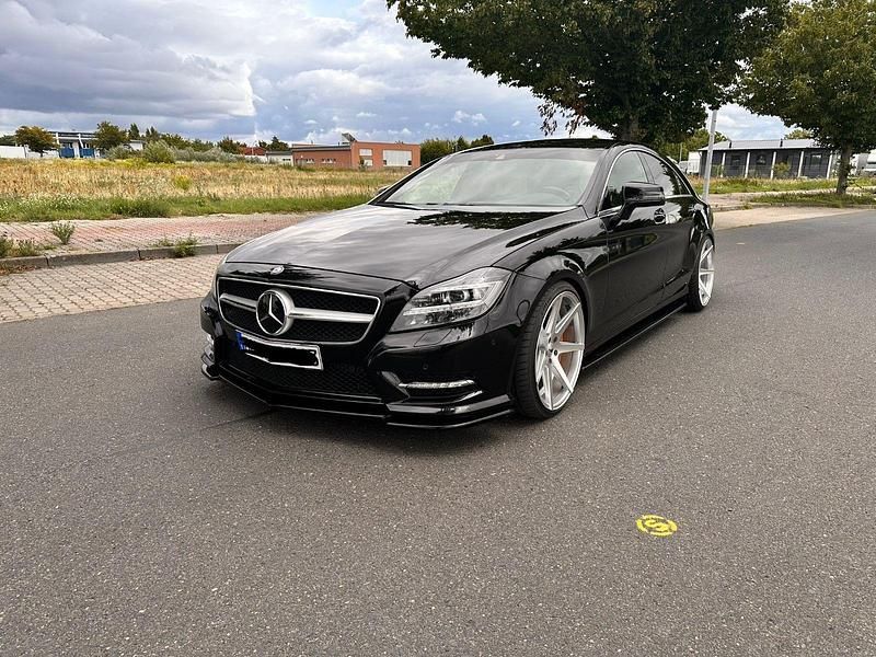 Schwarz Gebraucht 2015 Mercedes CLS500 Coupé | 33.950 € (Teuer) - Bild 1/4