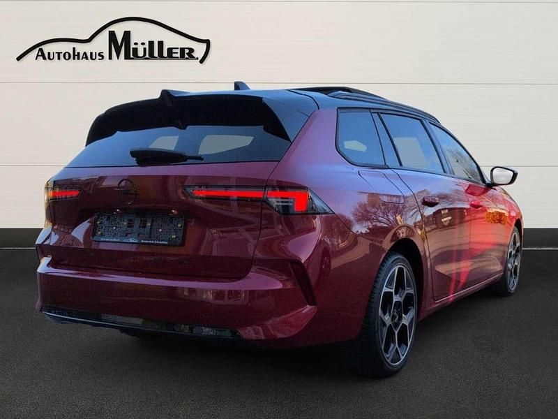 Gebraucht Opel Astra Ultimate 131 PS (96 kW) 2024 Lackierung peperoncino red/typ Kombi