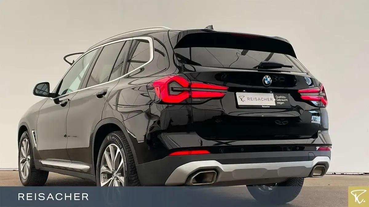 Gebraucht BMW X3 Sport Line 184 PS (135 kW) 2023 Schwarz uni SUV