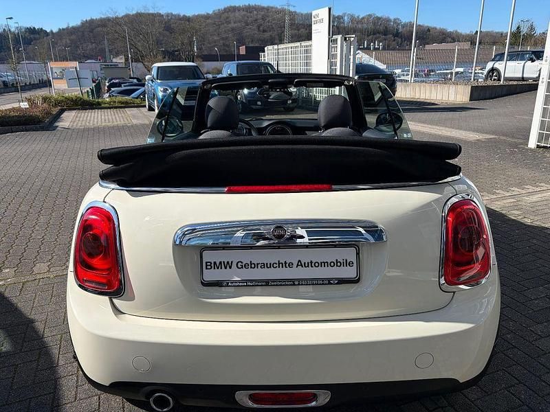 Gebraucht Mini Cooper D Cabriolet 116 PS (85 kW) 2018 Weiß Cabrio