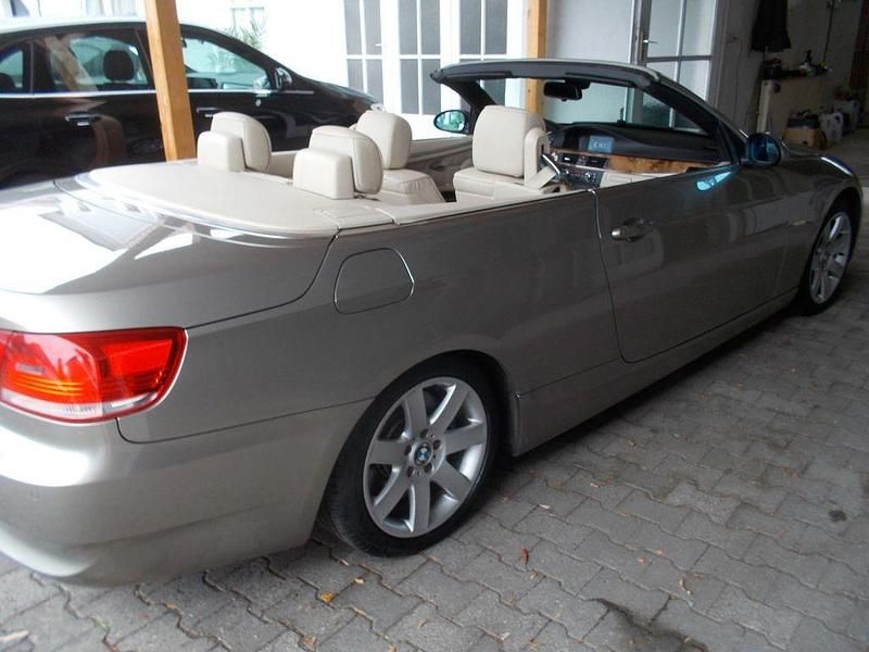 Gebraucht BMW 330 Cabriolet Performance 231 PS (169 kW) 2008 Platinbronze Cabrio