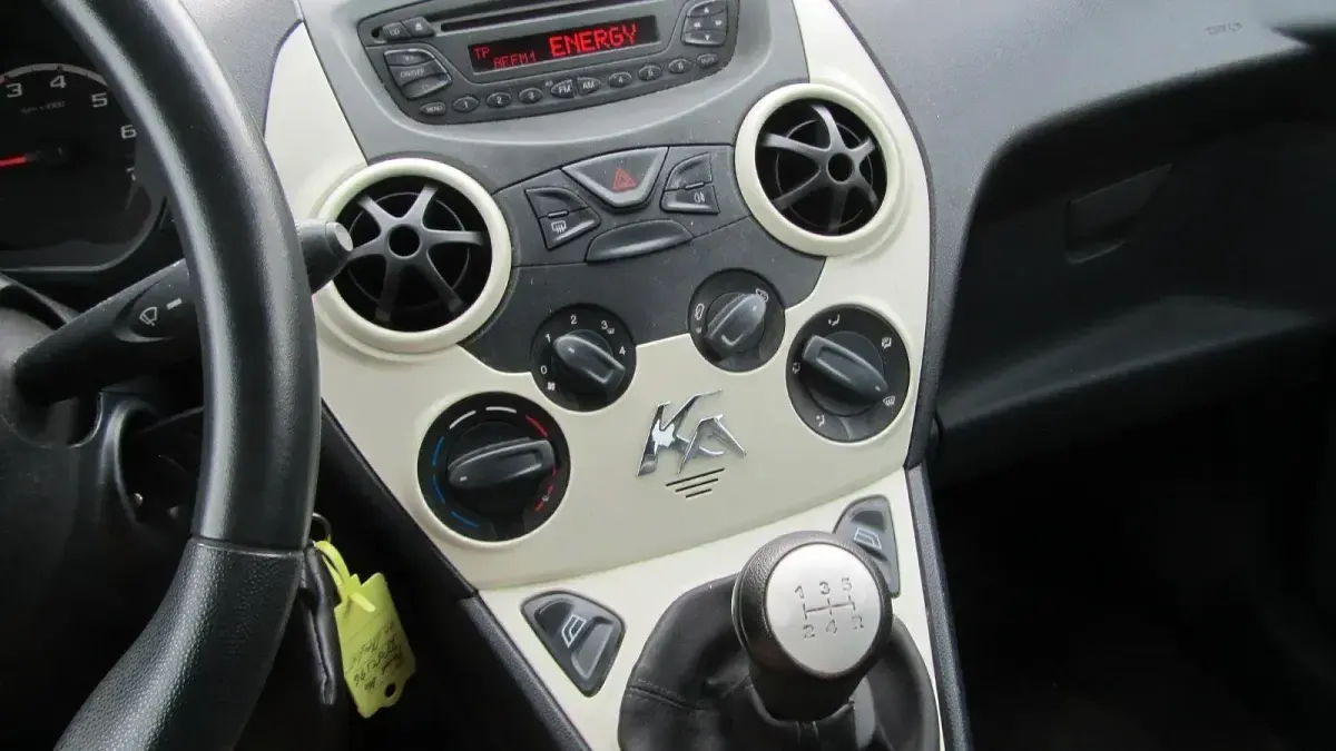 Gebraucht Ford Ka 70 PS (51 kW) 2010 Gelb Kleinwagen