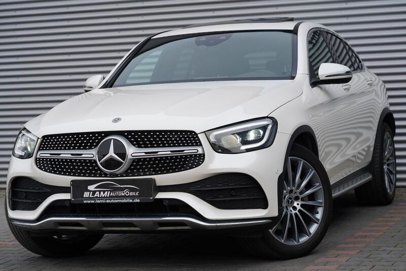 Diamantweiss metalliclack Gebraucht 2020 Mercedes GLC300e AMG Coupé | 49.950 € (Fairer Preis) - Bild 1/4